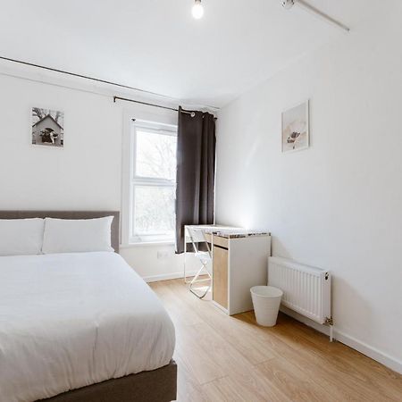 Mile End Double Rooms 27 Guest House Londres Extérieur photo