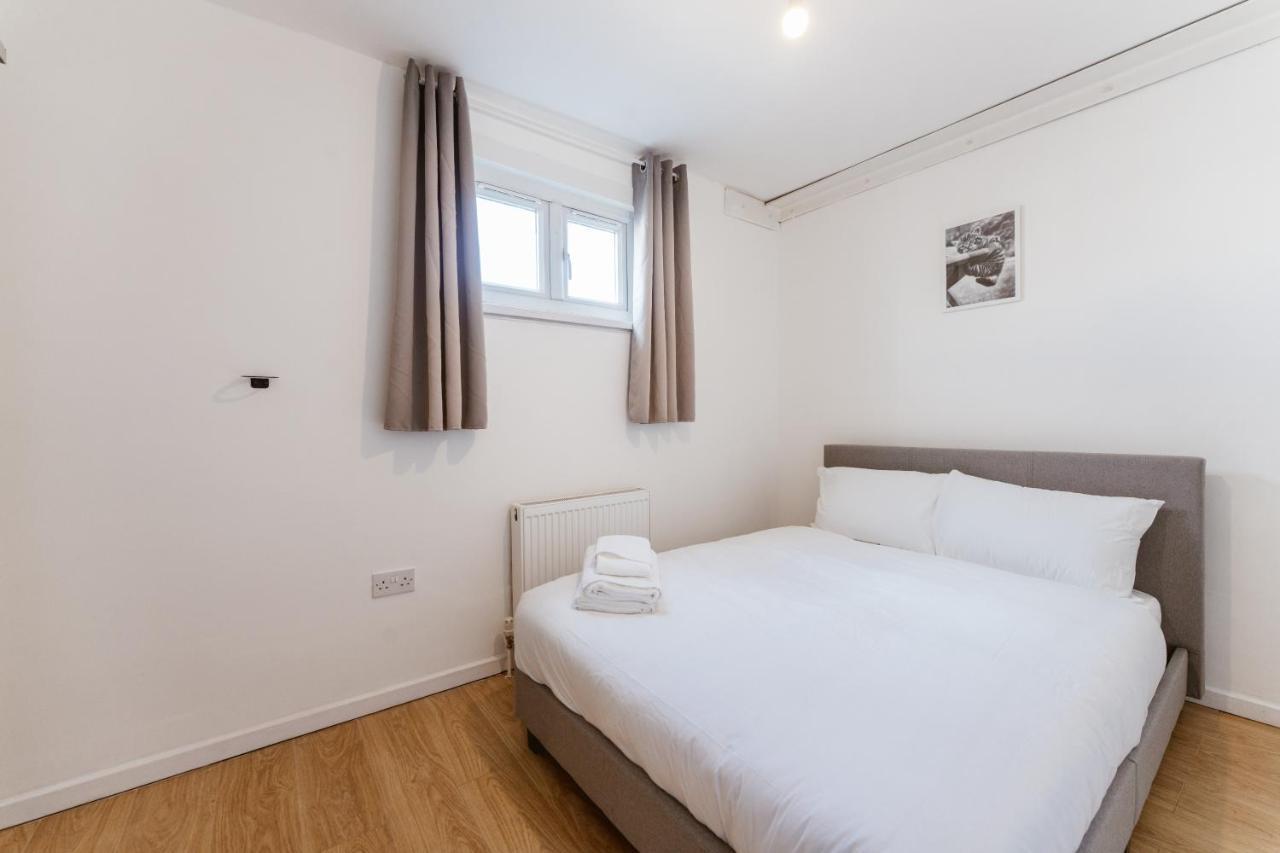 Mile End Double Rooms 27 Guest House Londres Extérieur photo