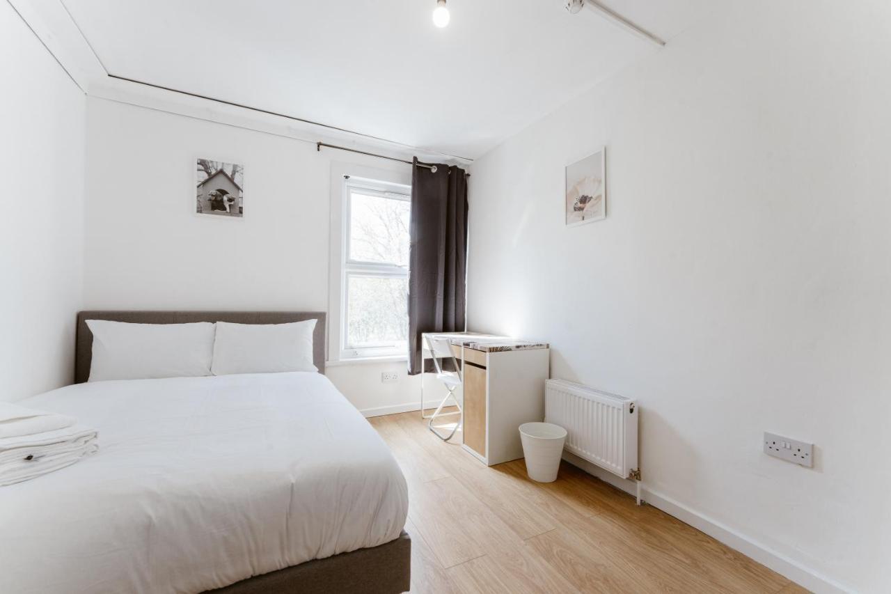 Mile End Double Rooms 27 Guest House Londres Extérieur photo